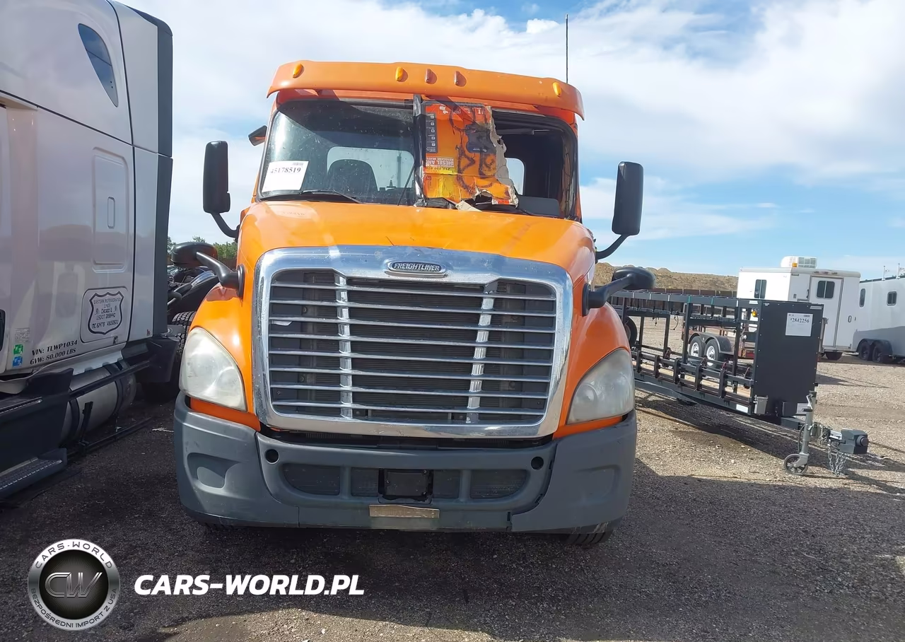 2014 Freightliner Cascadia 113 VIN:1FUJGBDVXELFL0379 - 12
