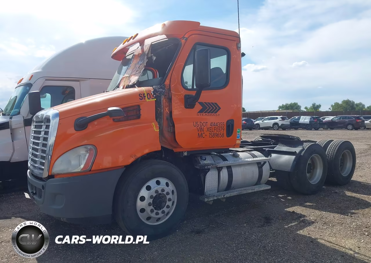 2014 Freightliner Cascadia 113 VIN:1FUJGBDVXELFL0379 - 14
