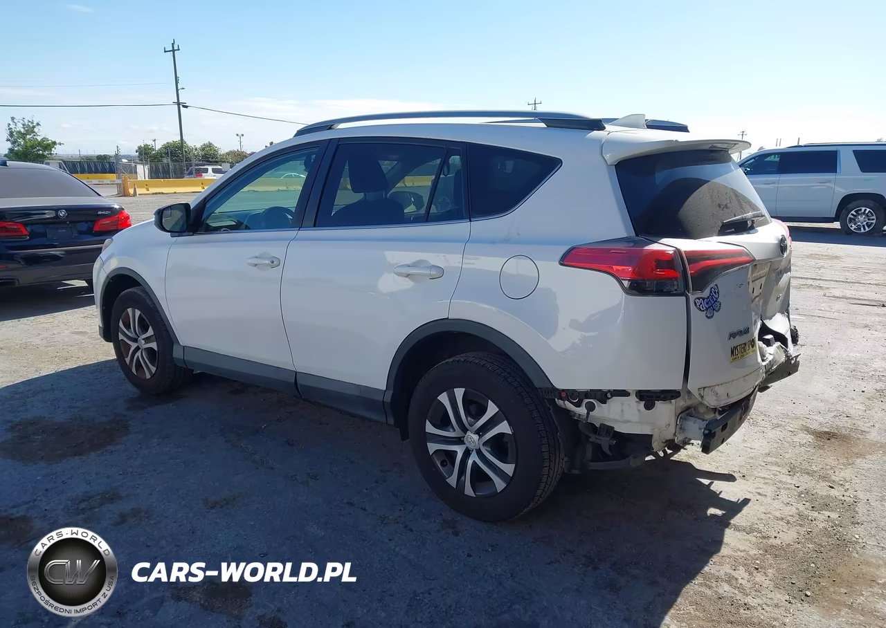 2017 Toyota Rav4 Le VIN:2T3ZFREV3HW347621 - 3