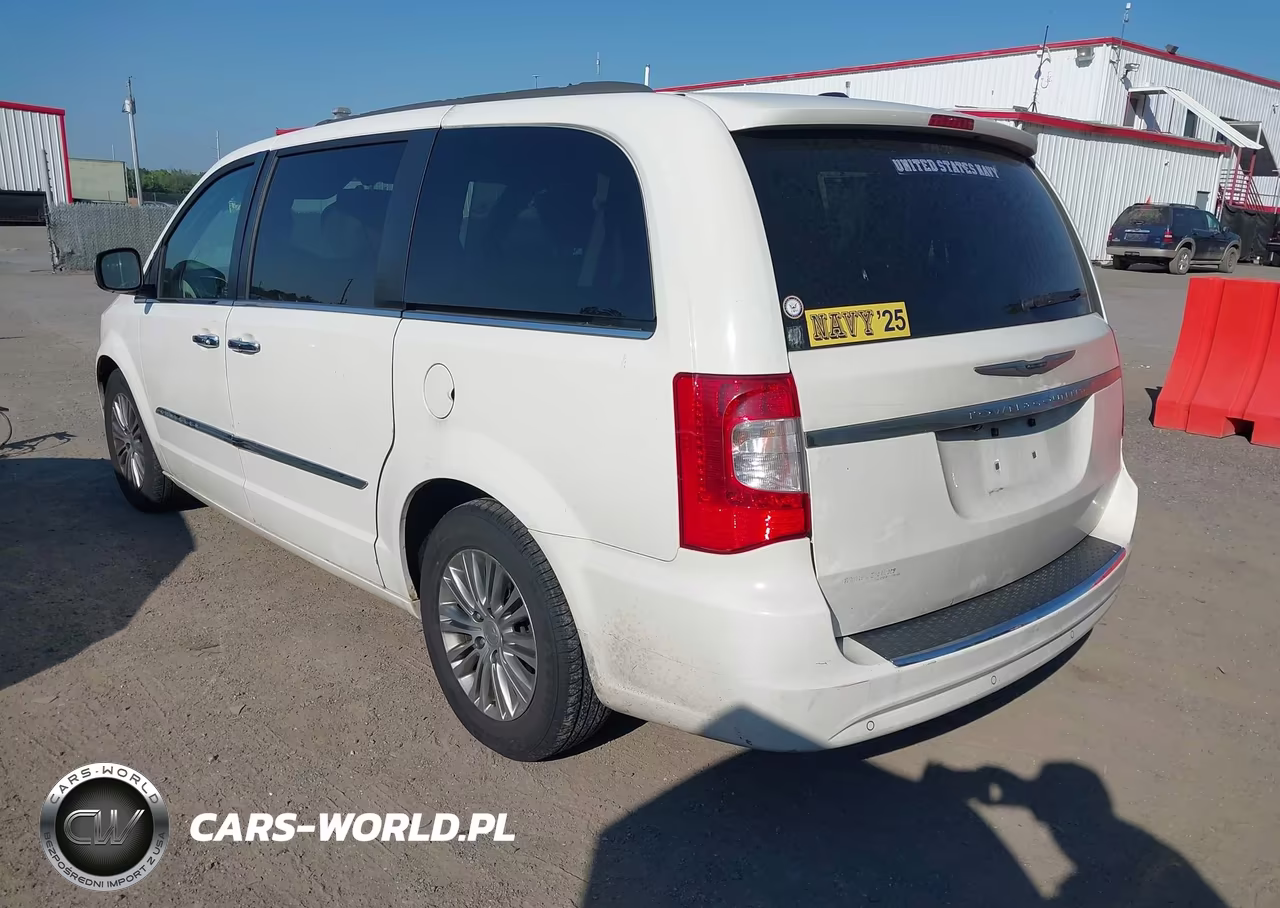 2013 Chrysler Town & Country Touring-L VIN:2C4RC1CG8DR558414 - 3