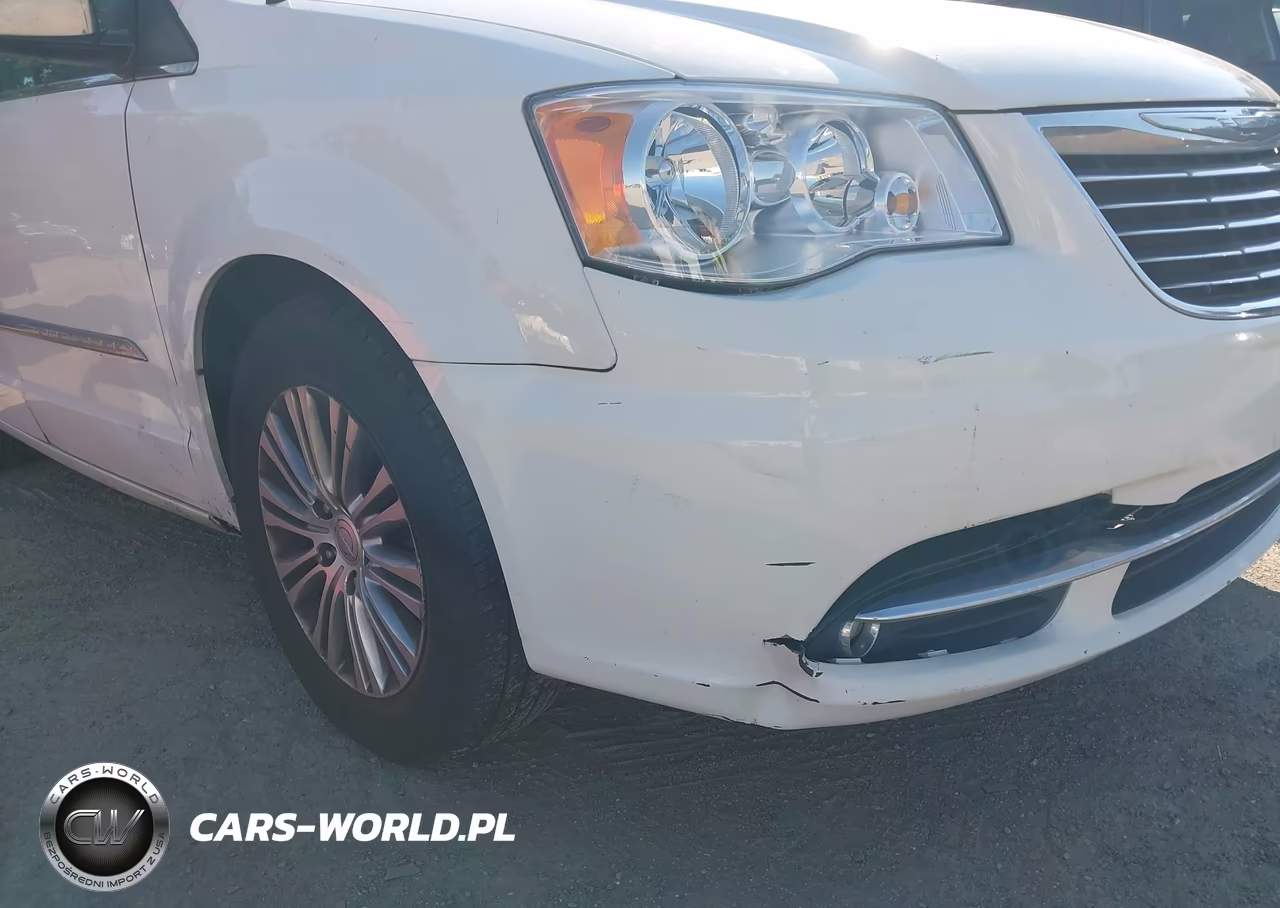 2013 Chrysler Town & Country Touring-L VIN:2C4RC1CG8DR558414 - 6