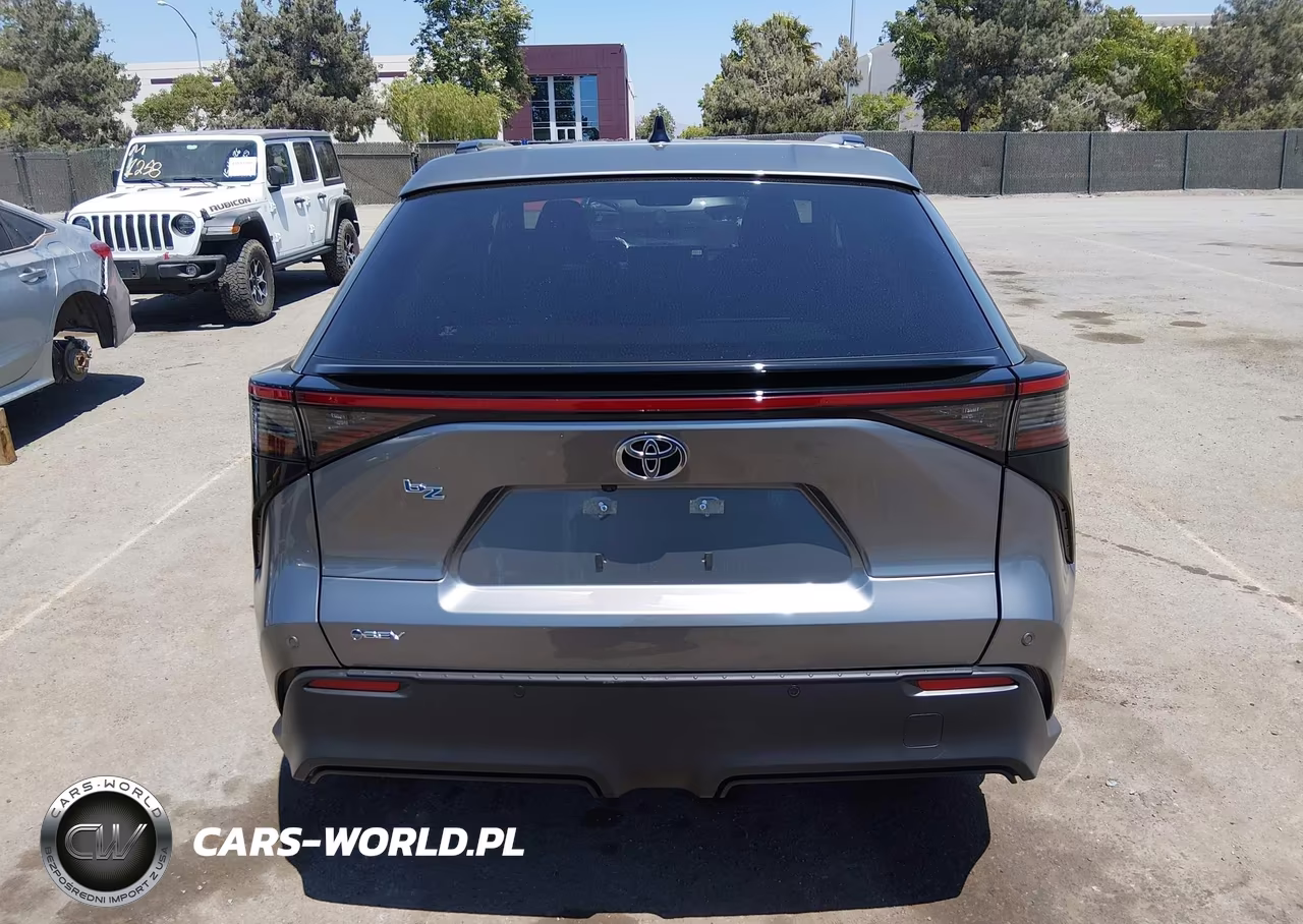 2026 Toyota Bz Xle Plus VIN:JTMBCAEB3TA008933 - 17