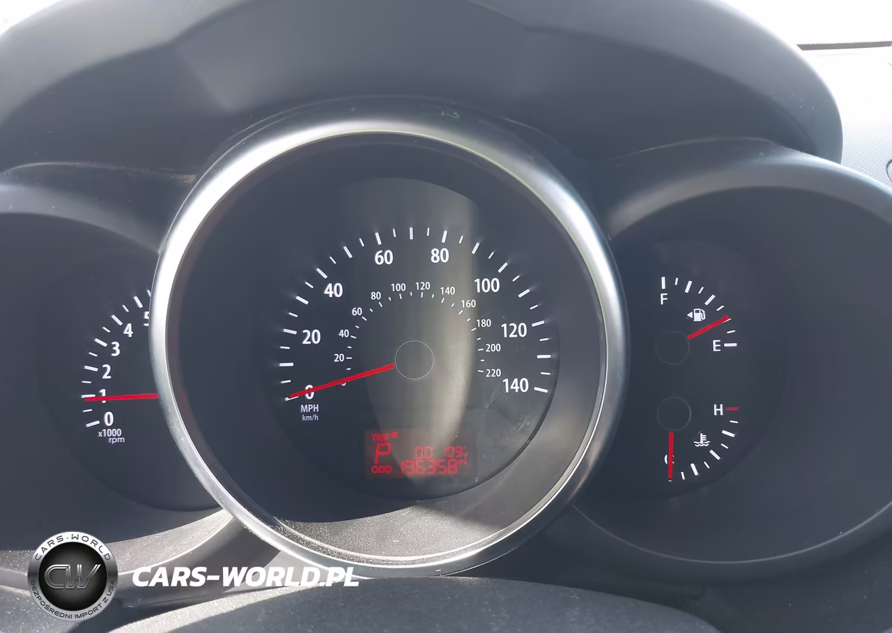 2012 Kia Soul + VIN:KNDJT2A64C7374634 - 7