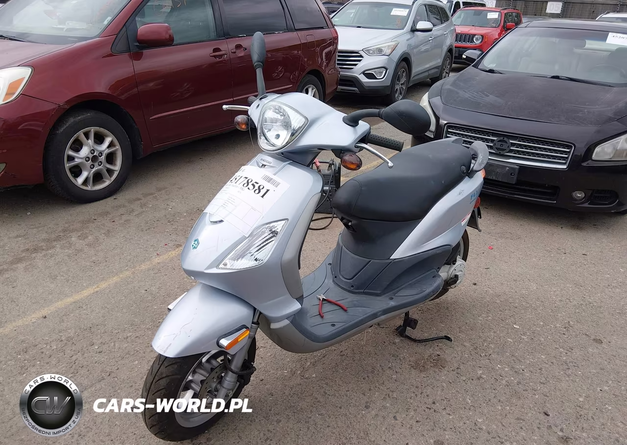2008 Piaggio Fly 50 VIN:ZAPC446B184000318 - 2
