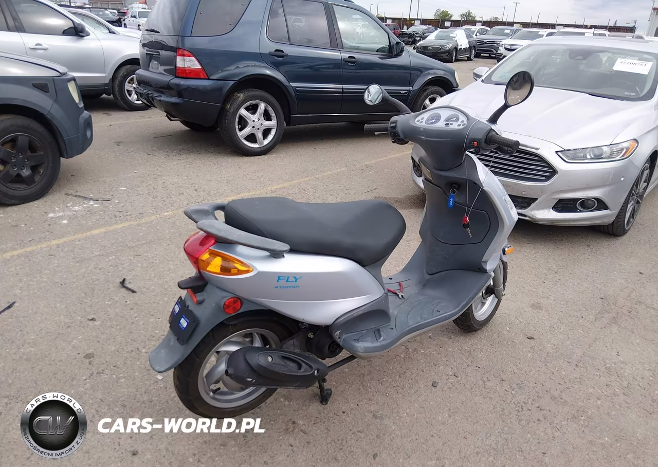 2008 Piaggio Fly 50 VIN:ZAPC446B184000318 - 4