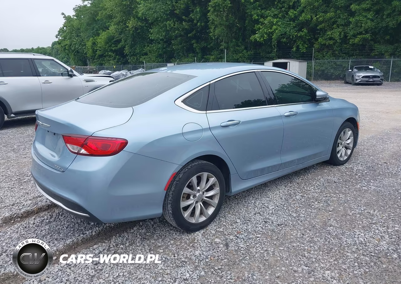 2015 Chrysler 200 C VIN:1C3CCCCB2FN612672 - 4