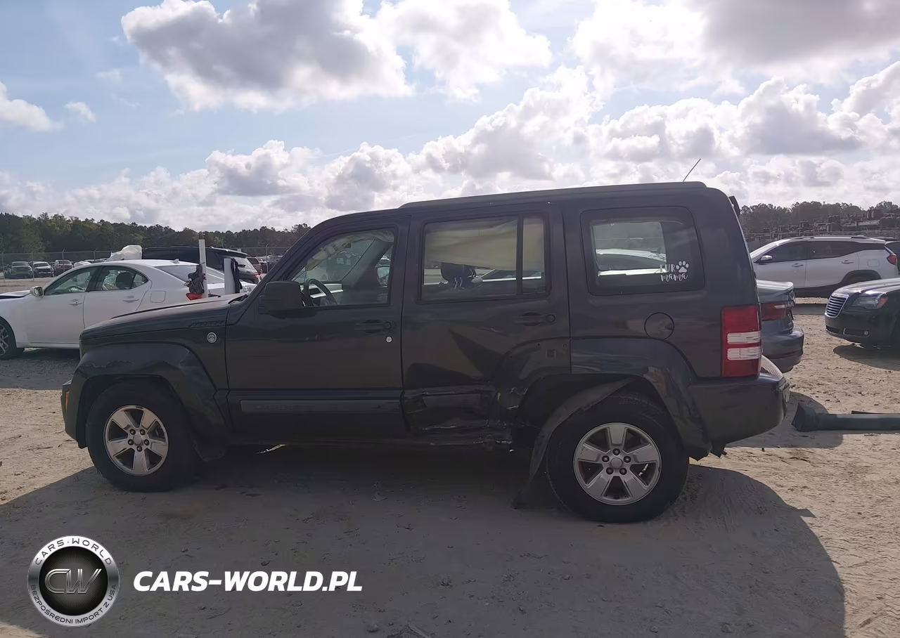 2011 Jeep Liberty Sport VIN:1J4PN2GKXBW586543 - 15