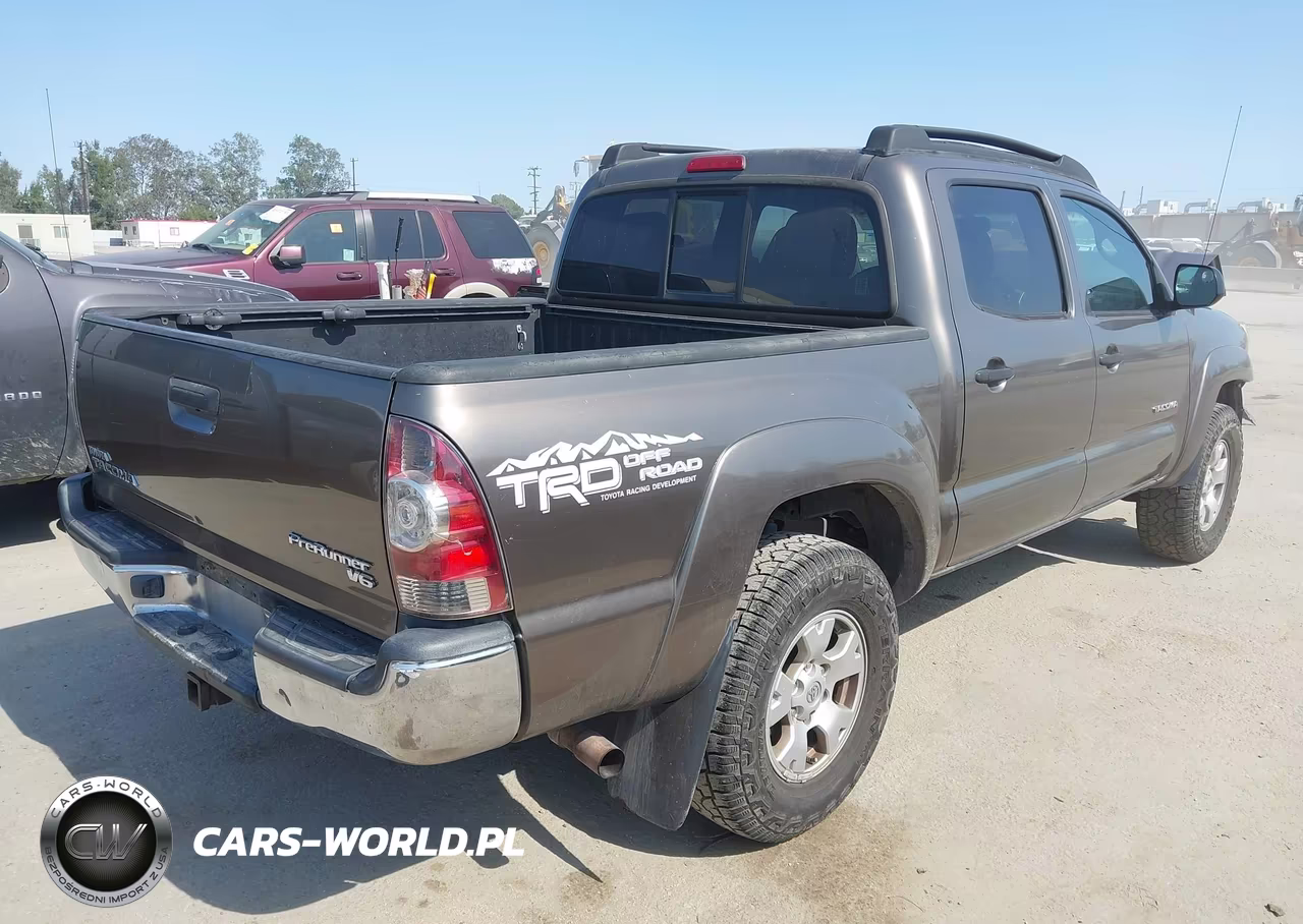 2013 Toyota Tacoma Prerunner V6 VIN:3TMJU4GN4DM150262 - 4