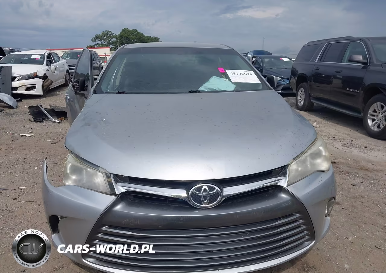 2017 Toyota Camry Le VIN:4T1BF1FK8HU739963 - 11