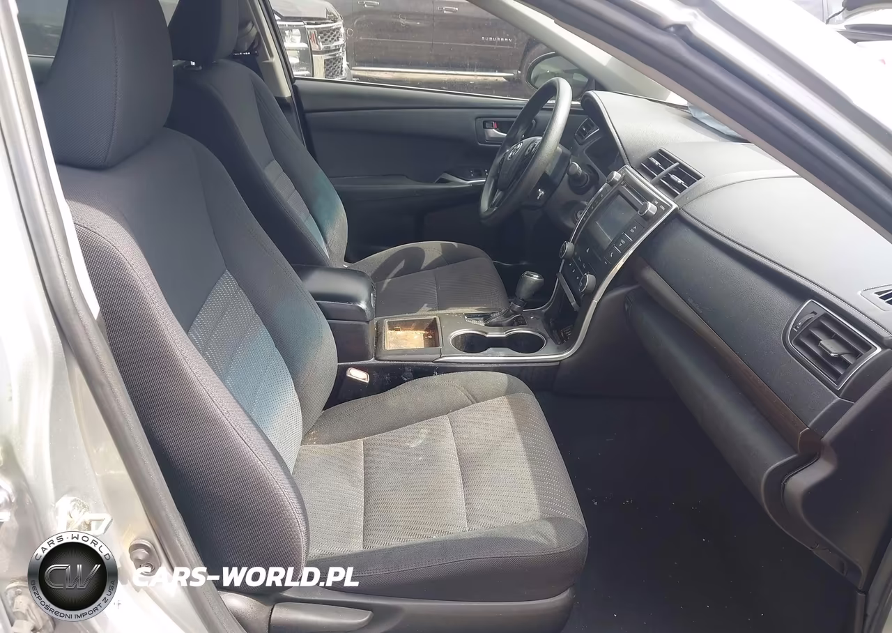 2017 Toyota Camry Le VIN:4T1BF1FK8HU739963 - 5
