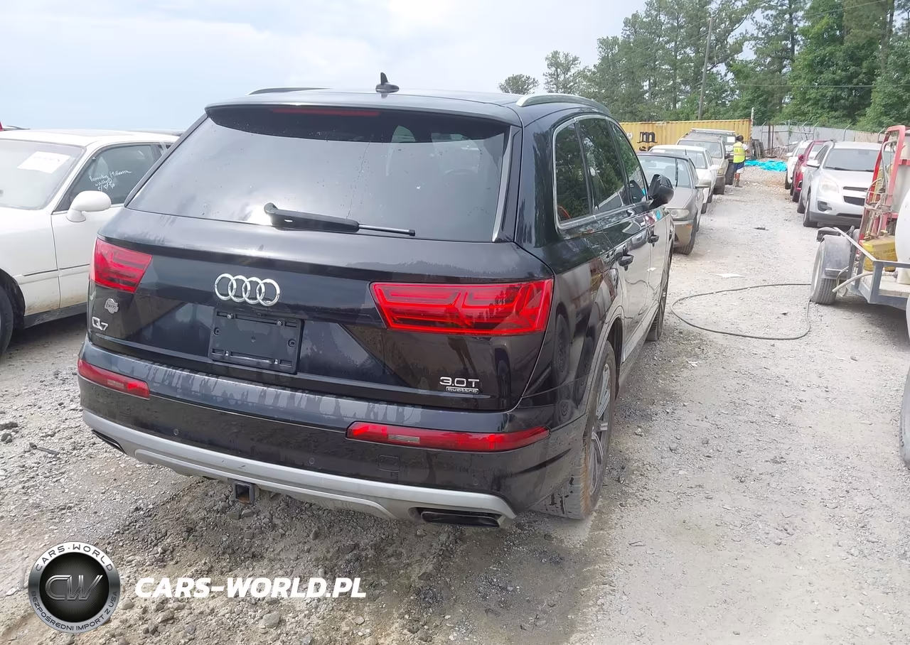2017 Audi Q7 3.0T Premium VIN:WA1VAAF7XHD025208 - 4