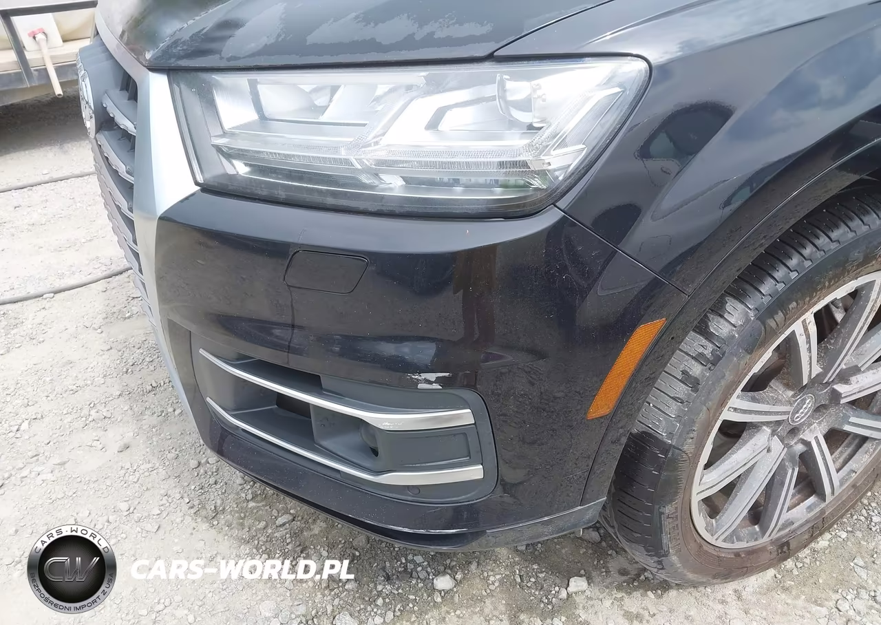 2017 Audi Q7 3.0T Premium VIN:WA1VAAF7XHD025208 - 6