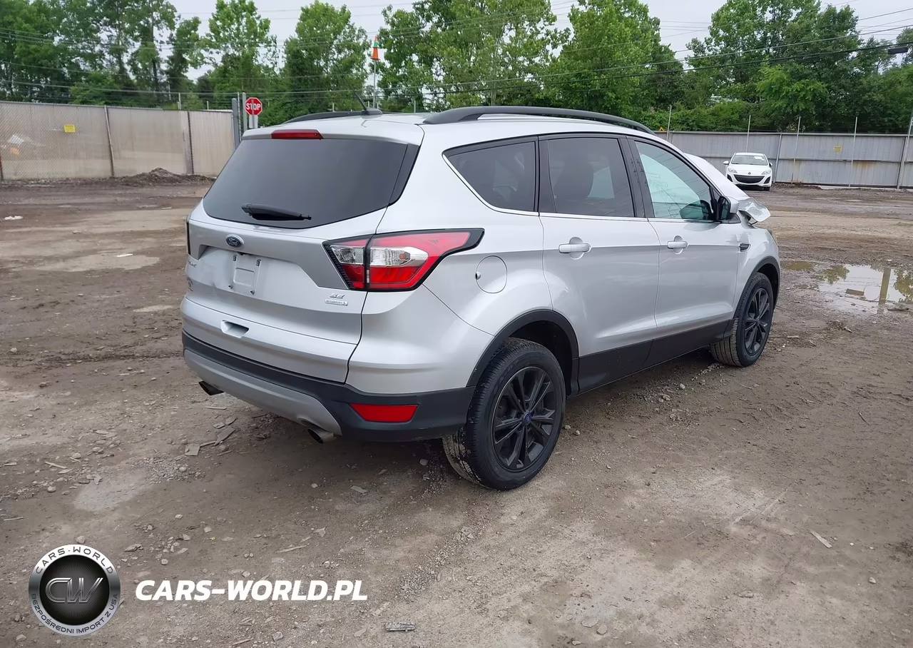 2018 Ford Escape Se VIN:1FMCU0GD2JUA65805 - 4