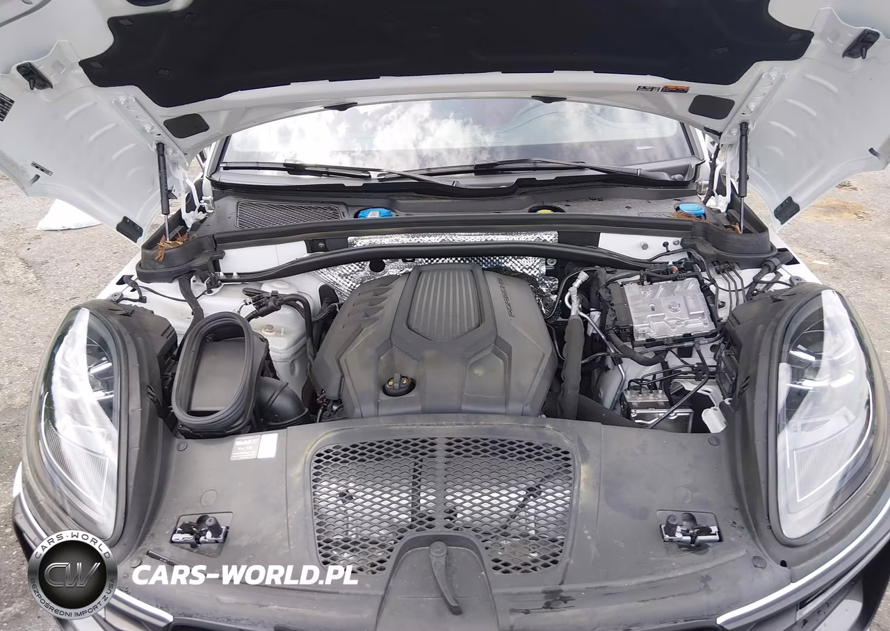 2025 Porsche Macan T VIN:WP1AA2A54SLB09231 - 10