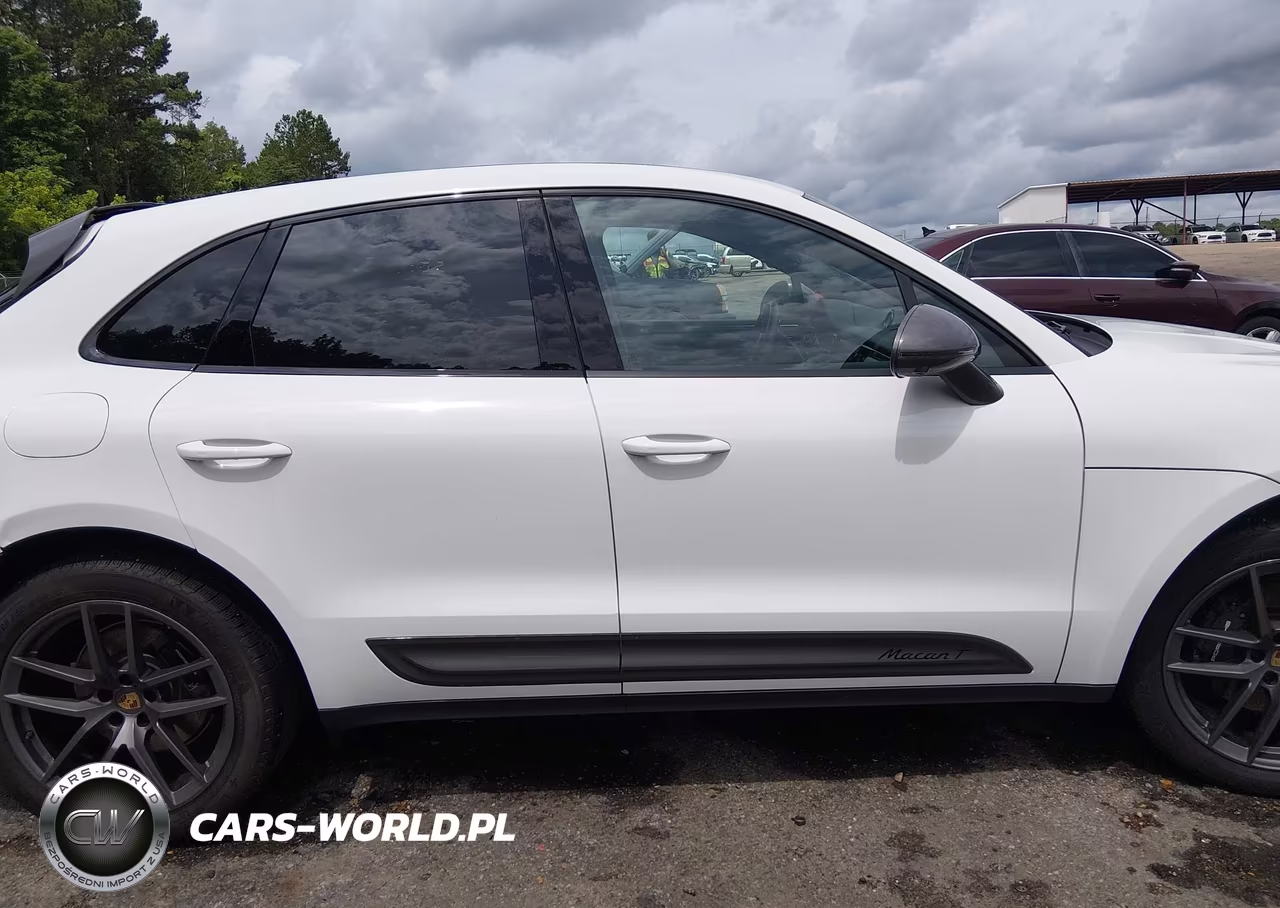 2025 Porsche Macan T VIN:WP1AA2A54SLB09231 - 14