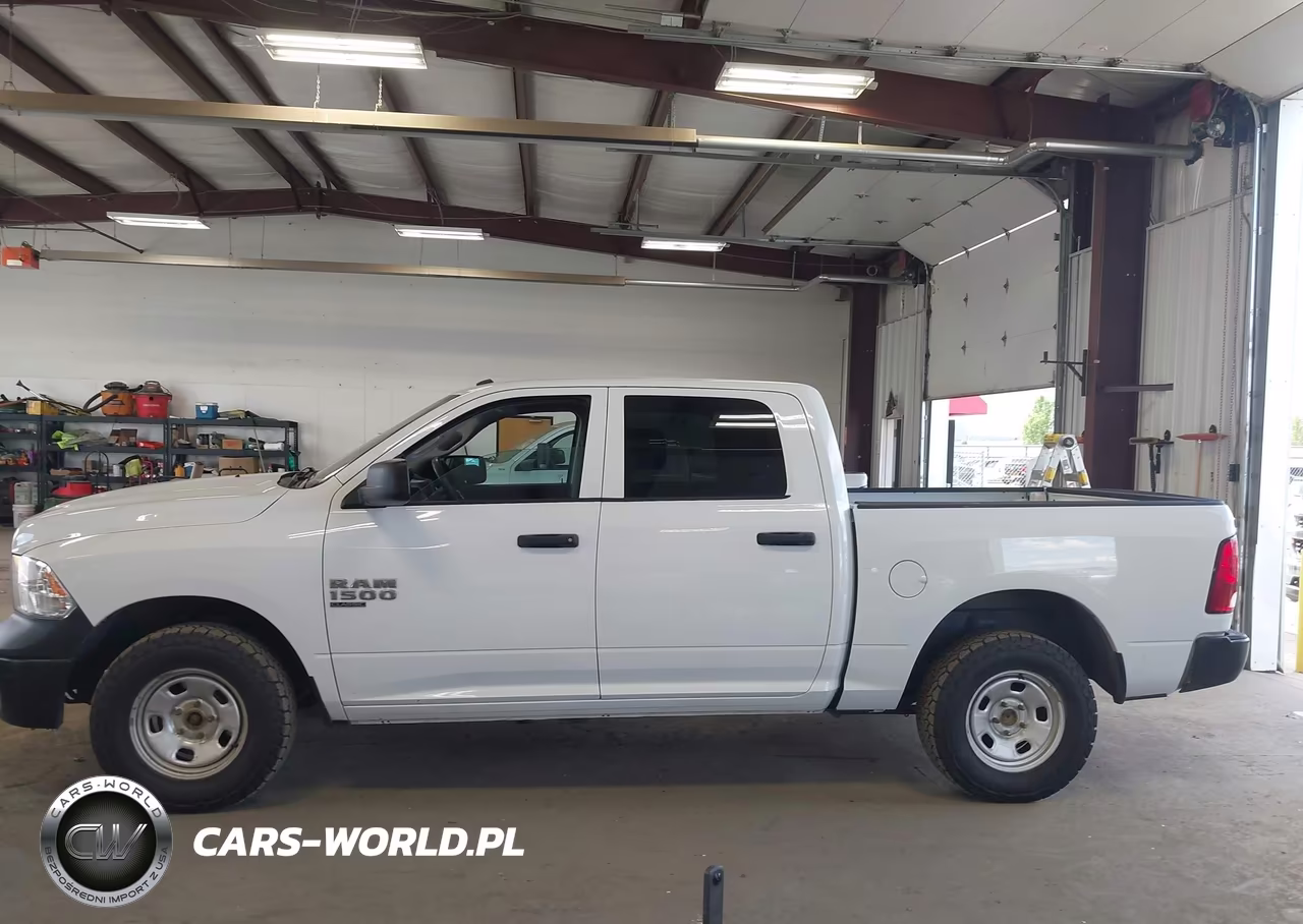 2020 Ram 1500 Classic Tradesman 4X4 5'7 Box VIN:3C6RR7KG1LG242450 - 14