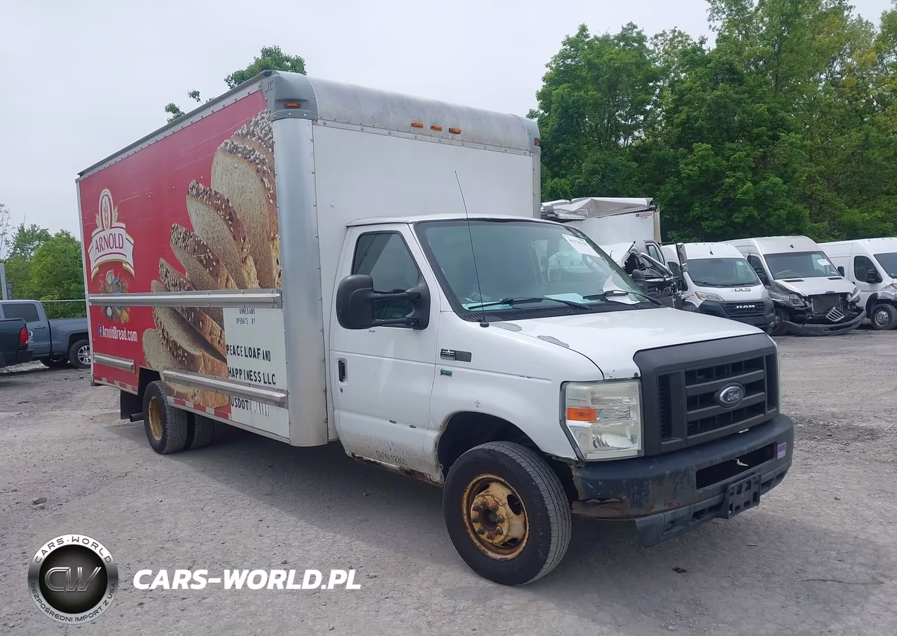 2011 Ford E-350 Cutaway