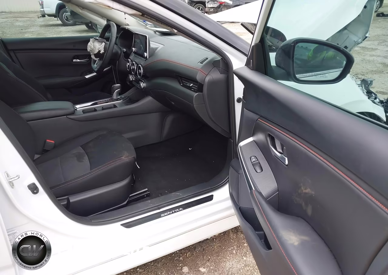 2025 Nissan Sentra Sr VIN:3N1AB8DV7SY232576 - 5