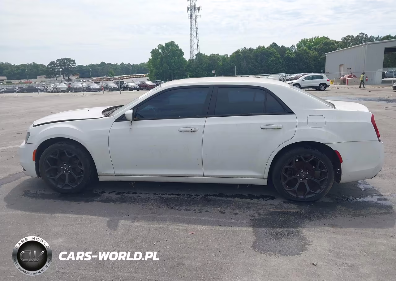 2019 Chrysler 300 300S VIN:2C3CCABG6KH516273 - 15