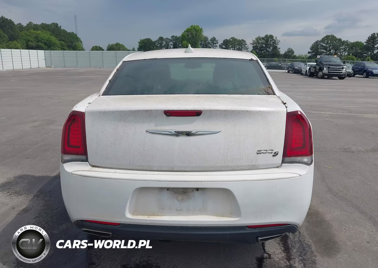 2019 Chrysler 300 300S VIN:2C3CCABG6KH516273 - 17