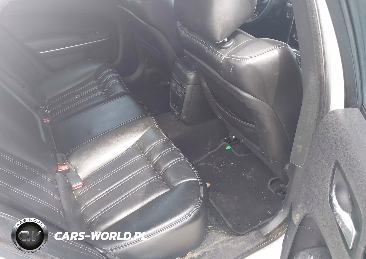 2019 Chrysler 300 300S VIN:2C3CCABG6KH516273 - 8