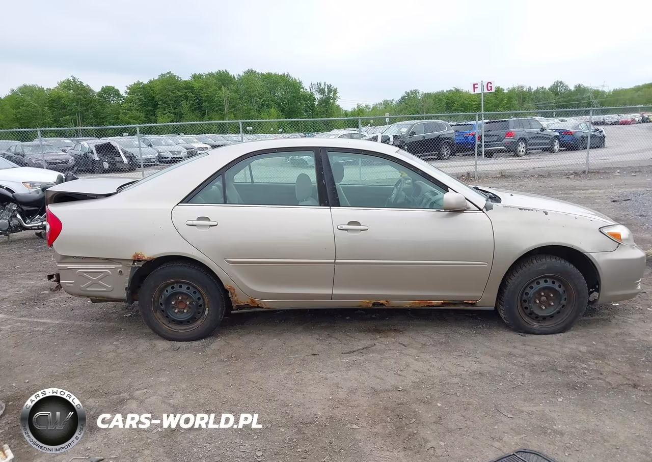 2004 Toyota Camry Le VIN:4T1BE32K74U343327 - 14