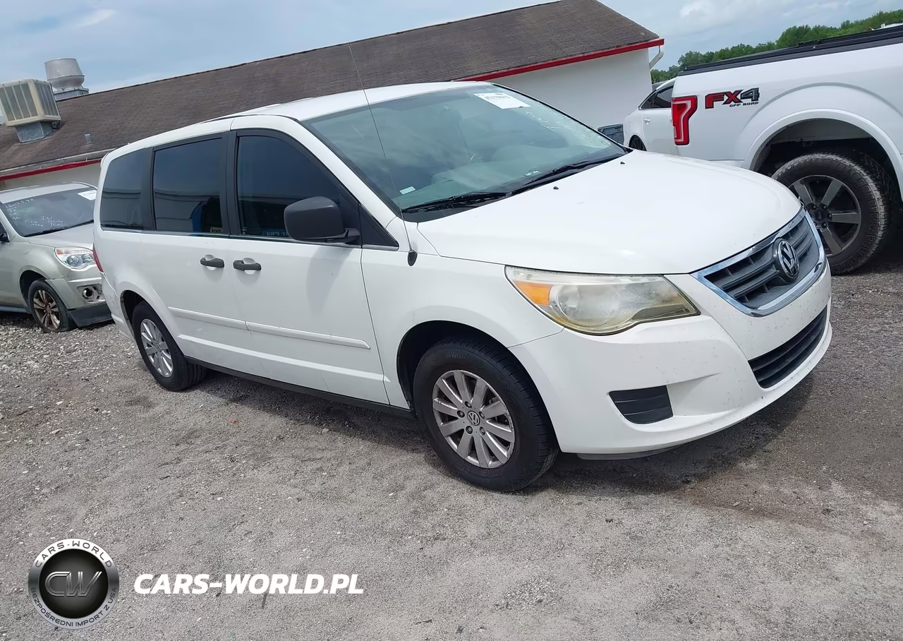 2009 Volkswagen Routan S