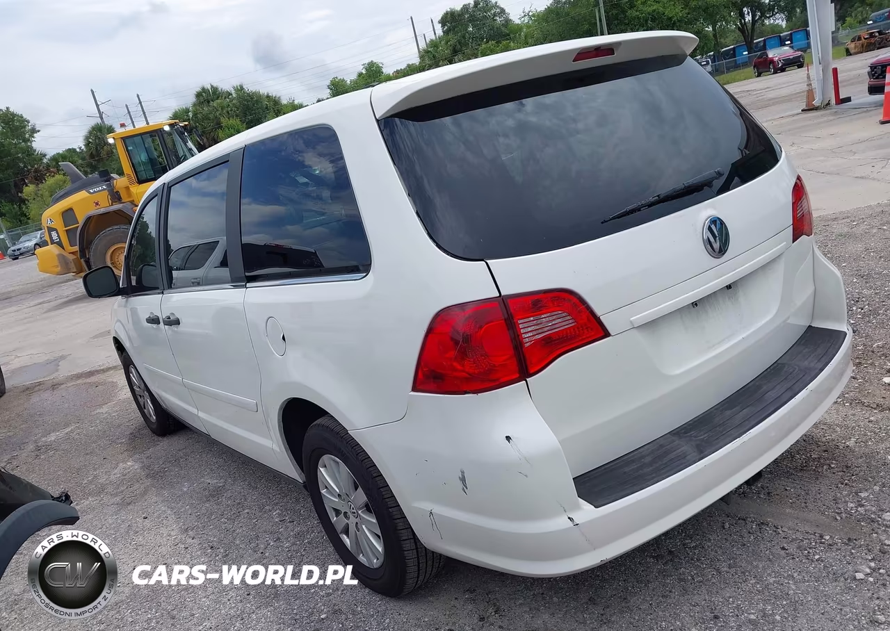 2009 Volkswagen Routan S VIN:2V8HW44129R594965 - 3