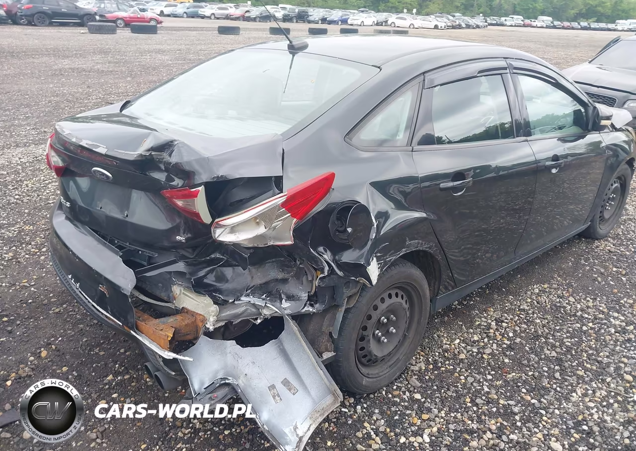 2012 Ford Focus Se VIN:1FAHP3F20CL431469 - 4