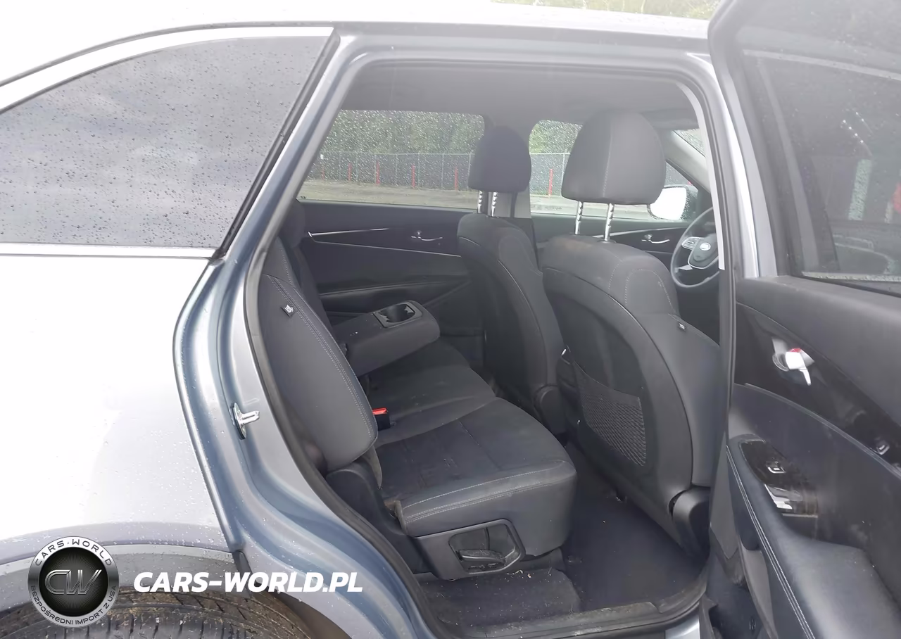 2019 Kia Sorento 2.4L L VIN:5XYPG4A33KG604245 - 8