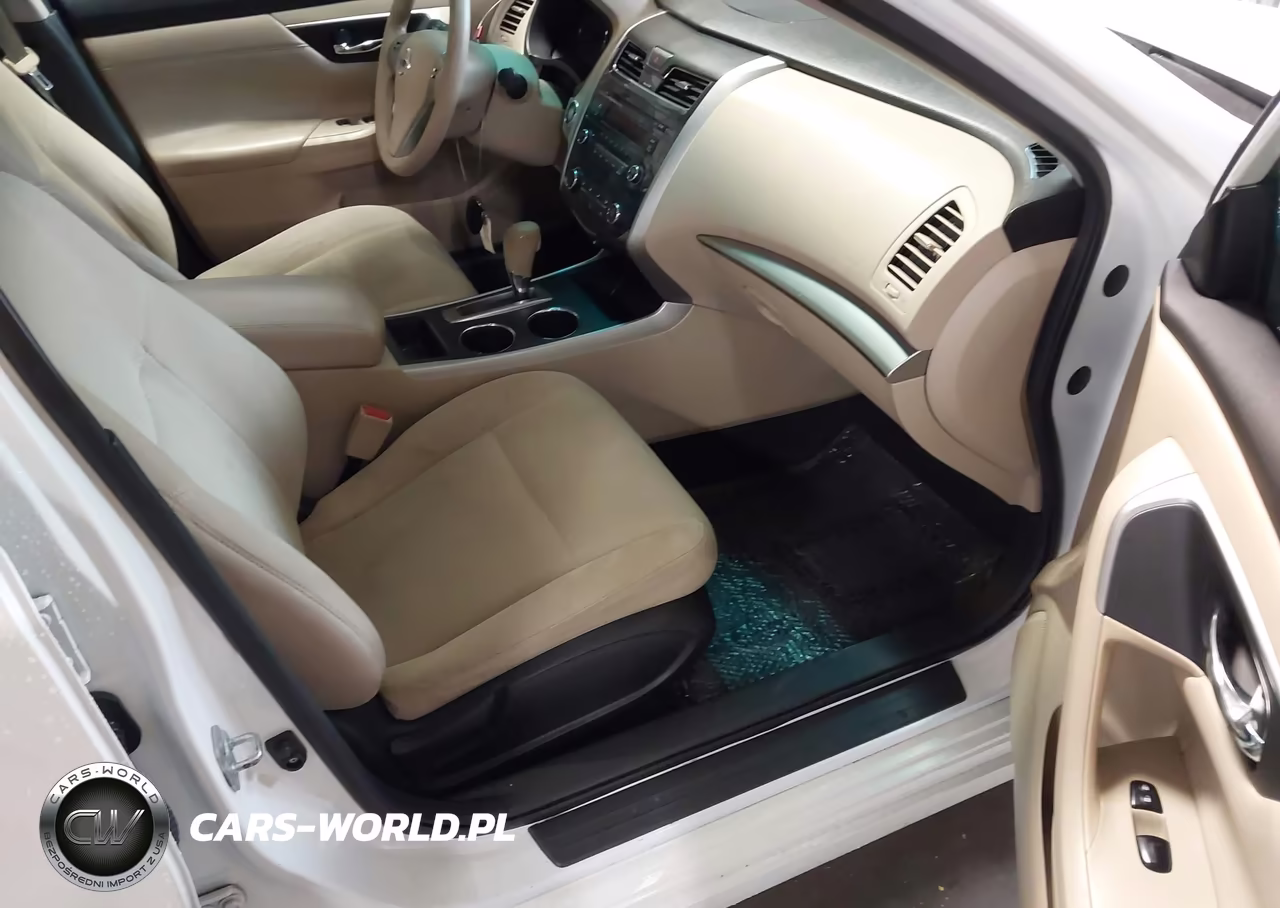 2015 Nissan Altima 2.5 S VIN:1N4AL3AP8FC569815 - 5
