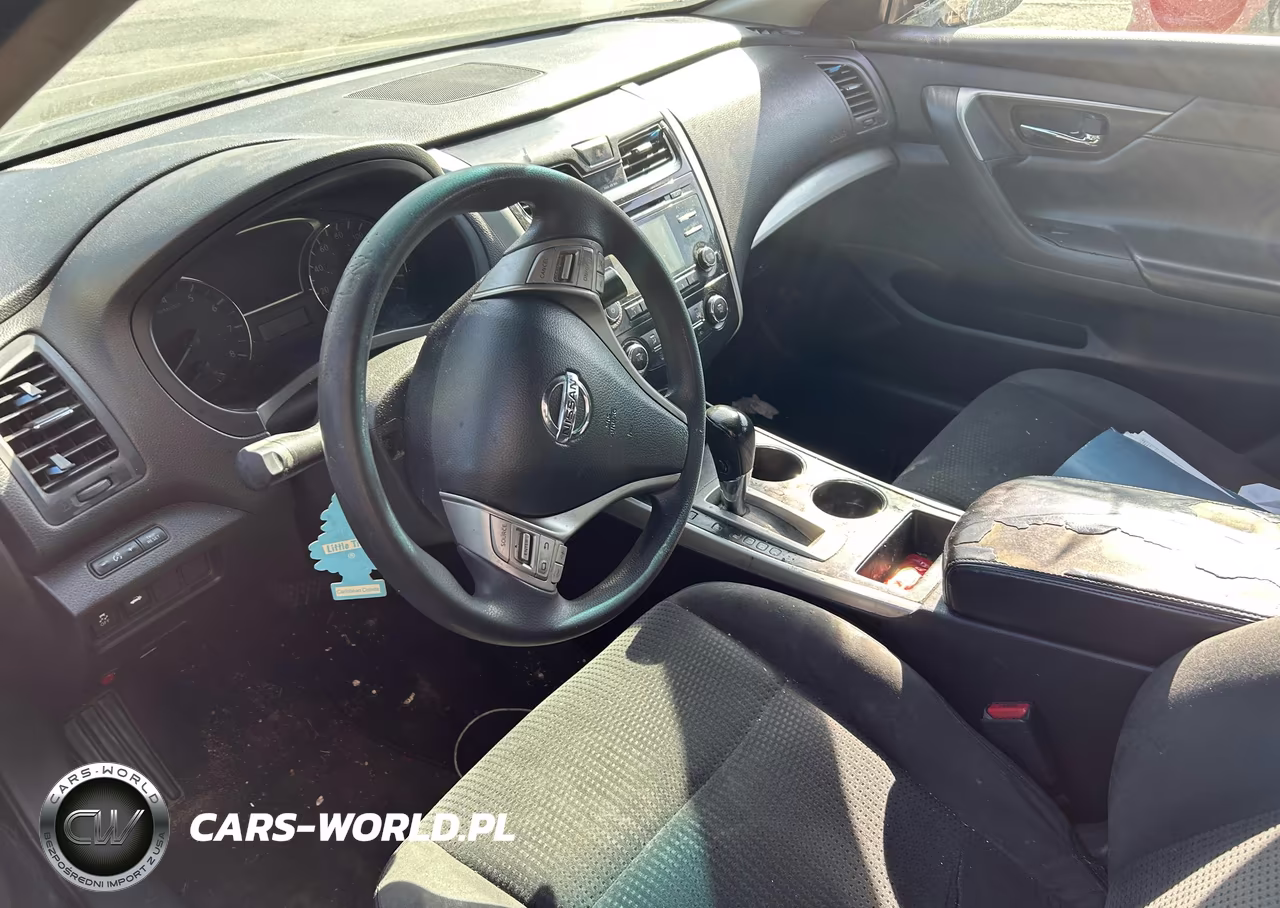 2015 Nissan Altima 2.5 S VIN:1N4AL3AP7FC474341 - 5