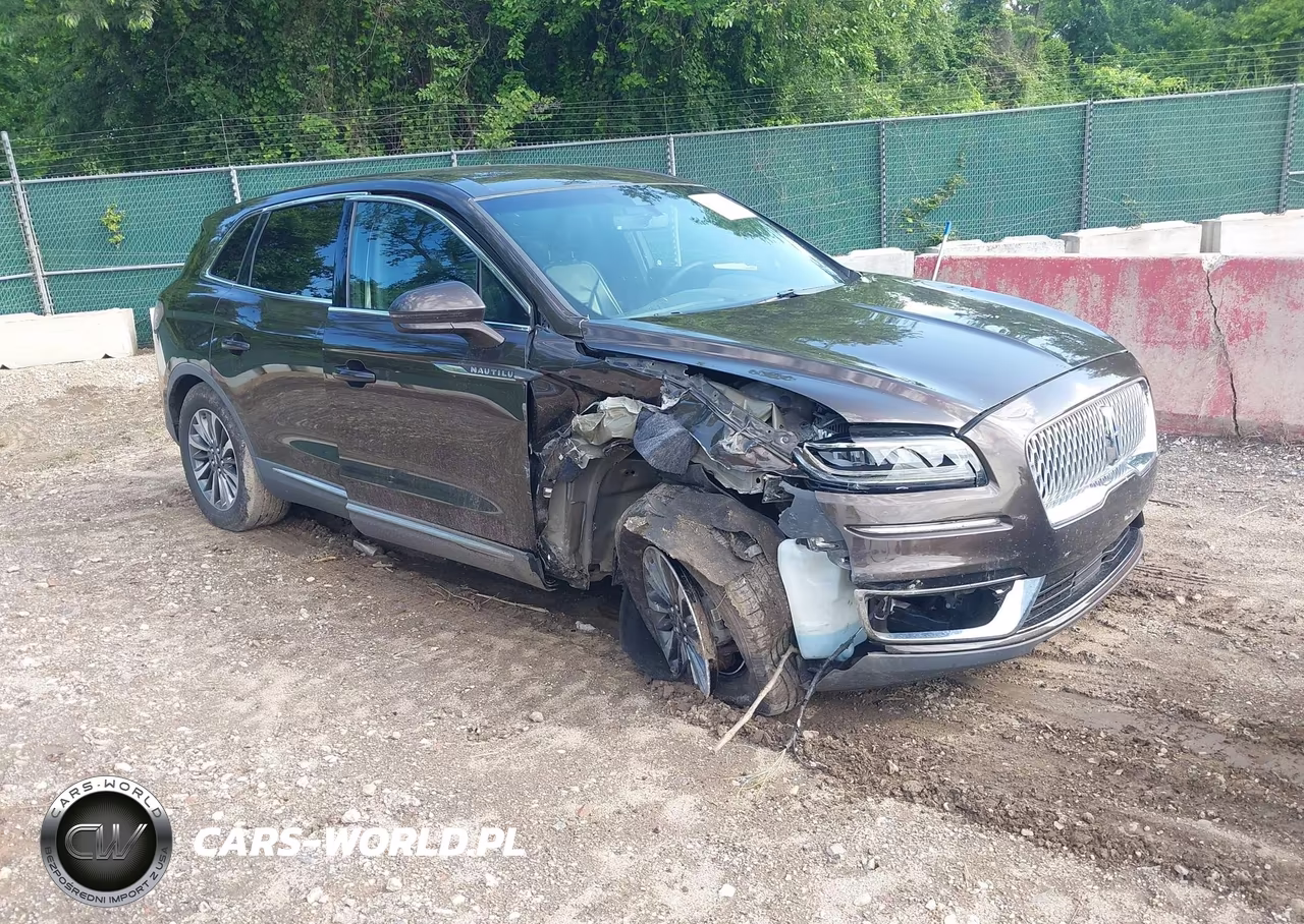 2019 Lincoln Nautilus Select – zdjęcie 1 z 17