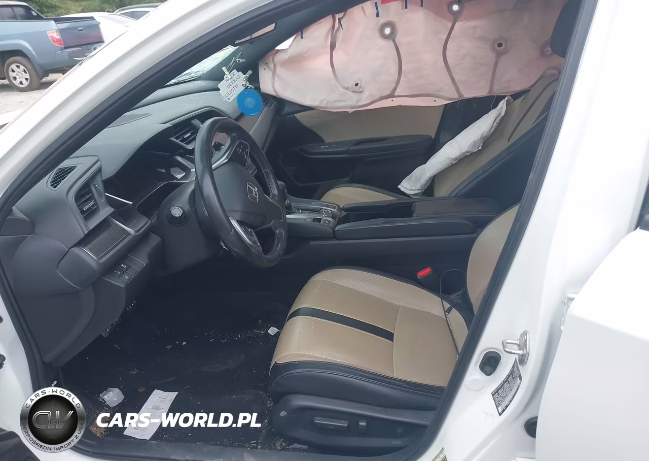 2018 Honda Civic Sport Touring VIN:SHHFK7H96JU201001 - 5