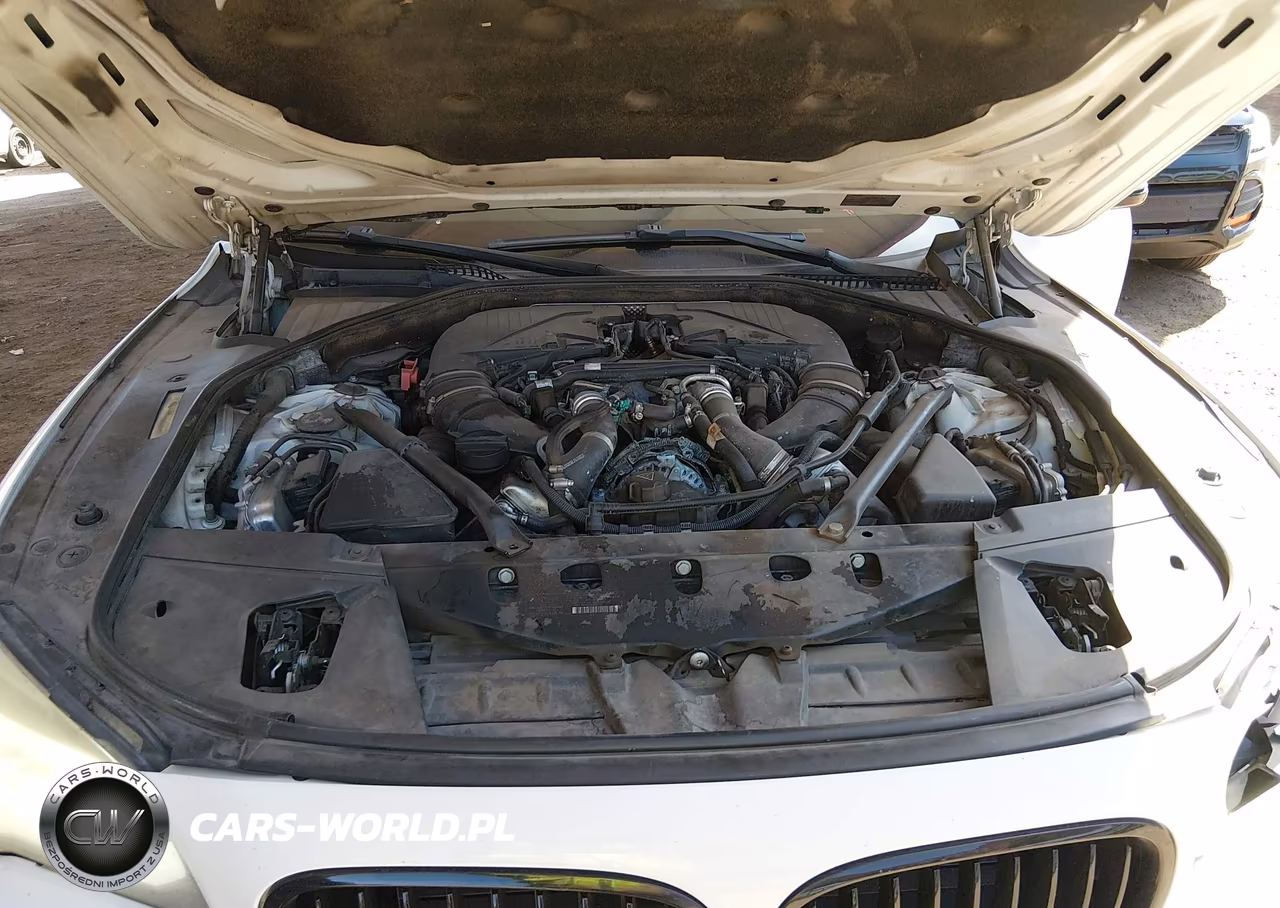2014 BMW Alpina B7 VIN:WBAYE8C56ED134339 - 10