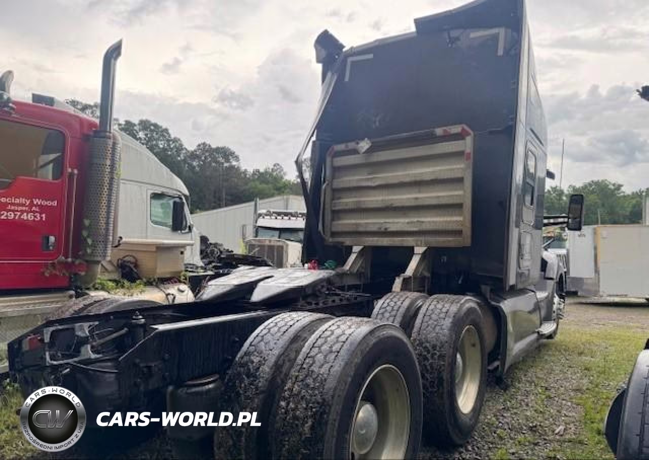 2019 Kenworth T680 VIN:1XKYD49X2KJ256396 - 4
