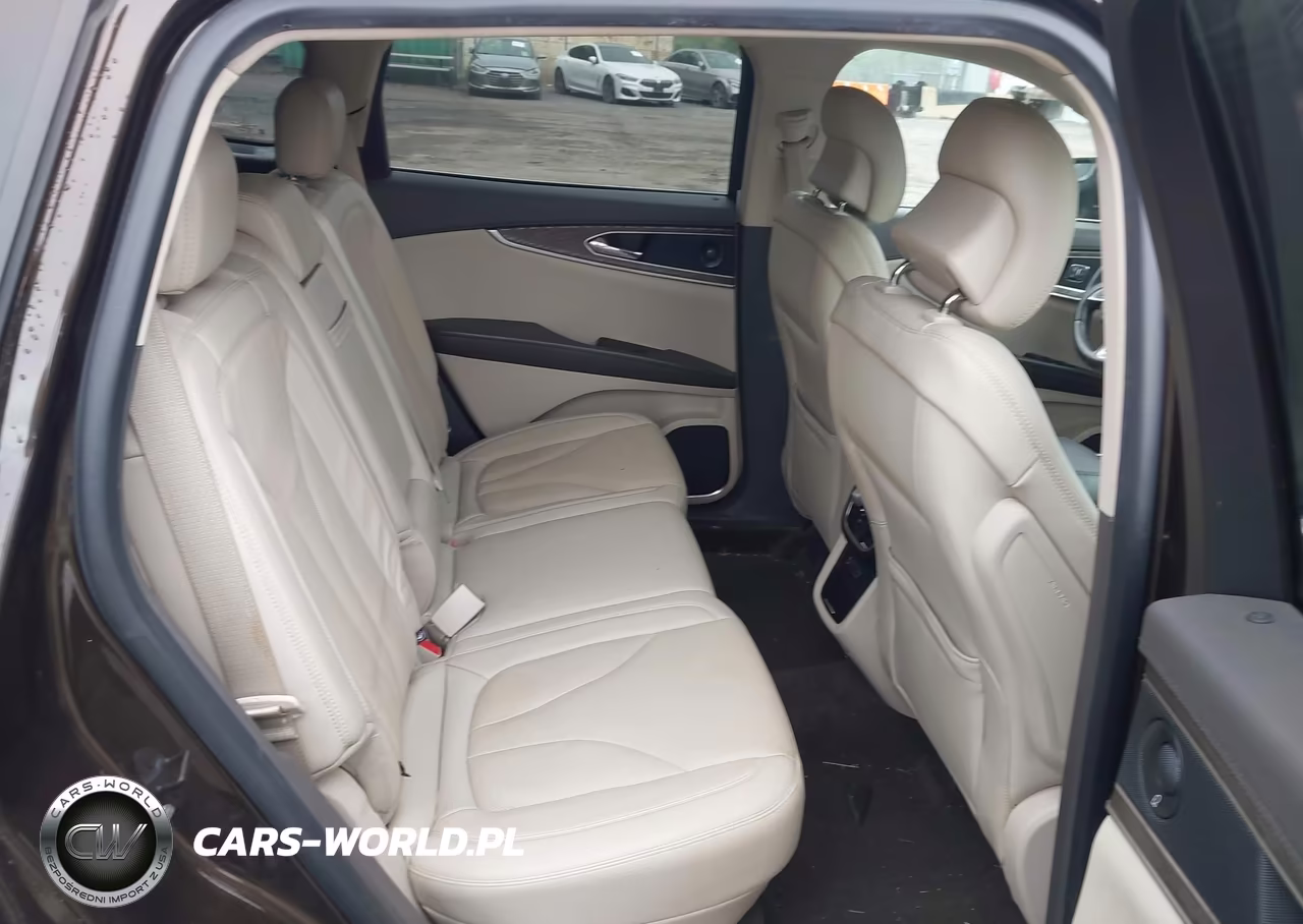 2019 Lincoln Nautilus Reserve VIN:2LMPJ8L91KBL13189 - 8