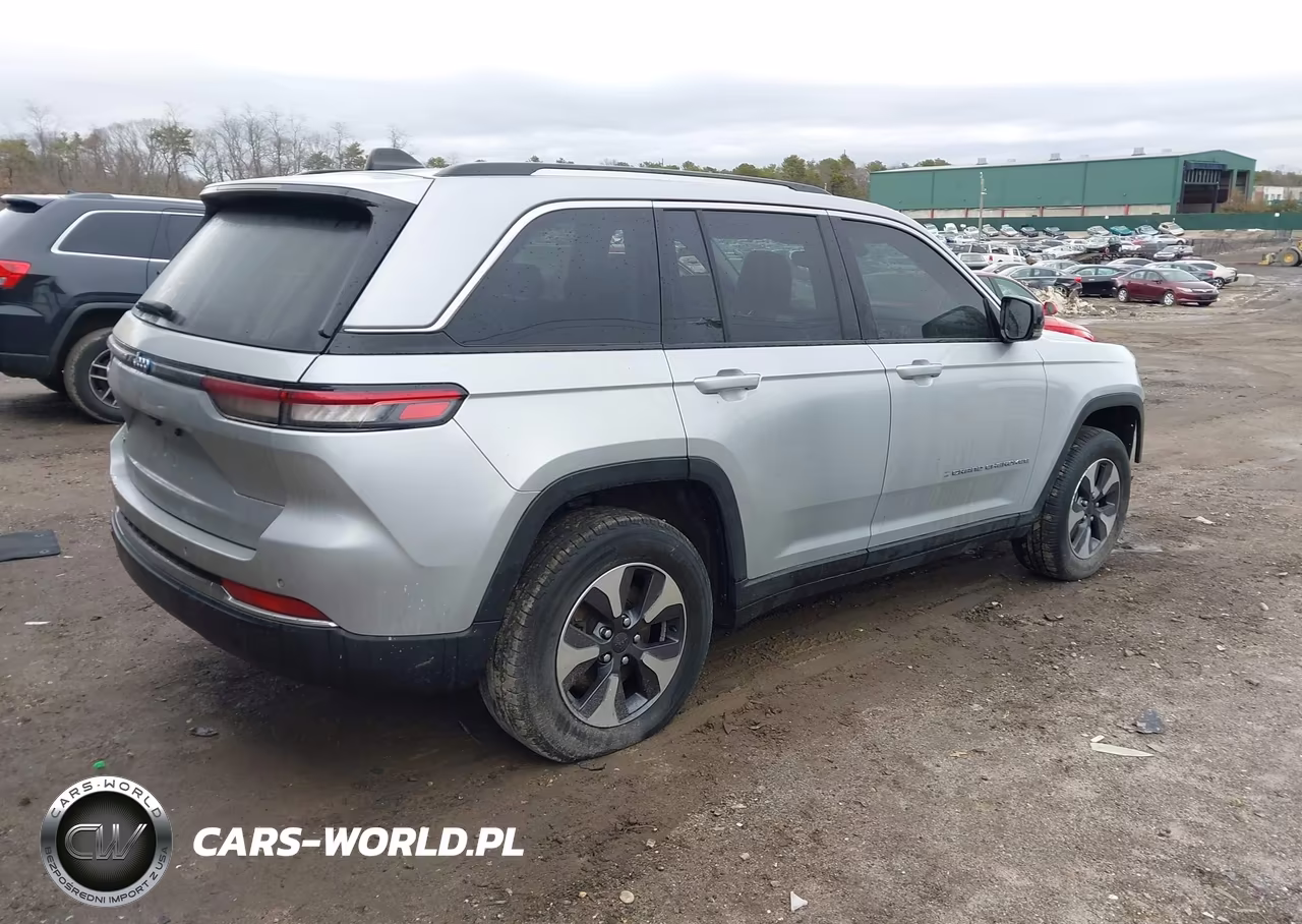 2023 Jeep Grand Cherokee 4Xe VIN:1C4RJYB63PC648851 - 4