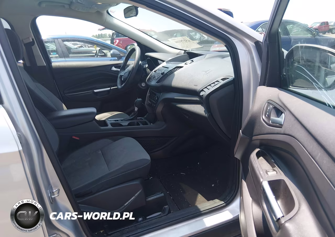 2017 Ford Escape Se VIN:1FMCU0GD2HUC59549 - 5