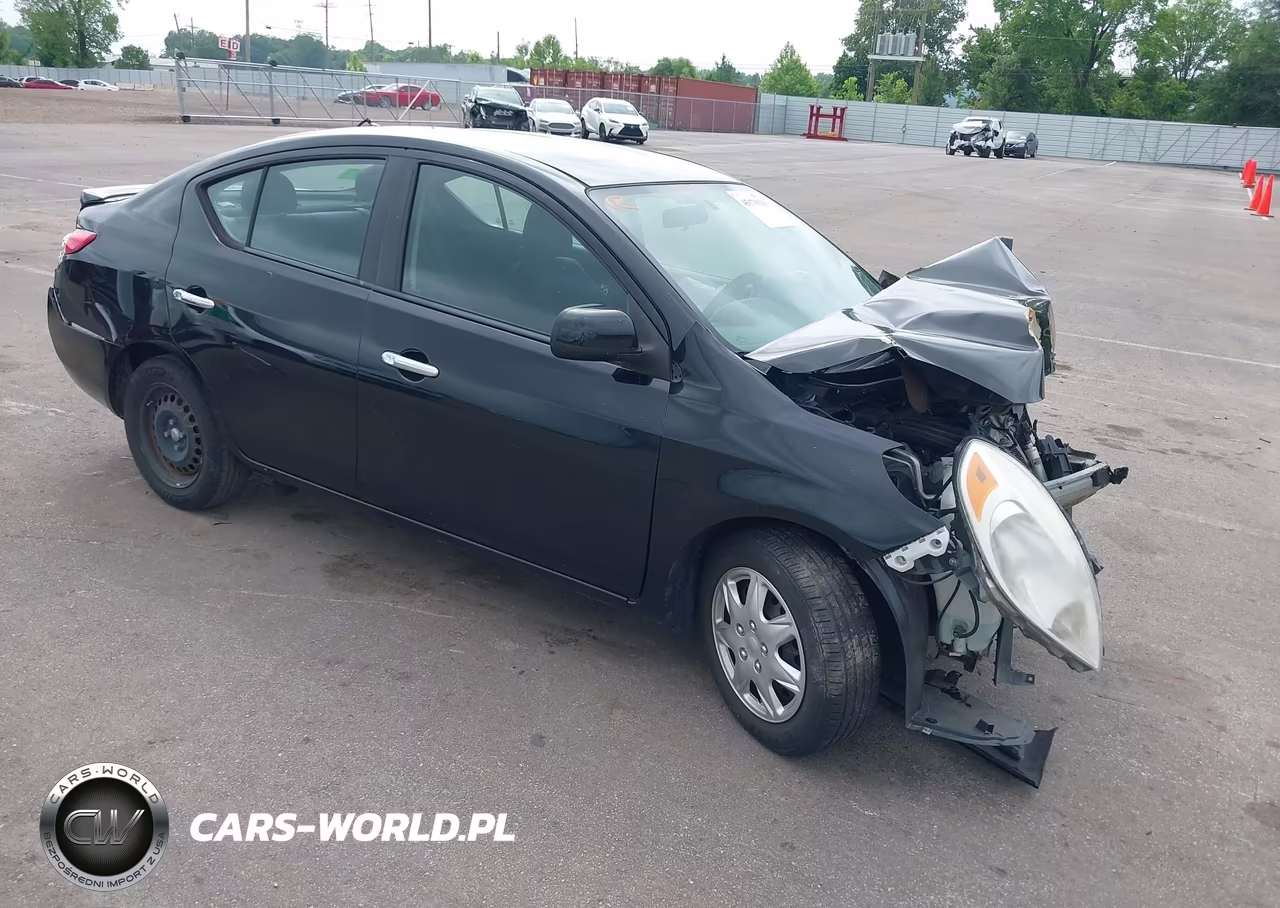 2013 Nissan Versa 1.6 Sv