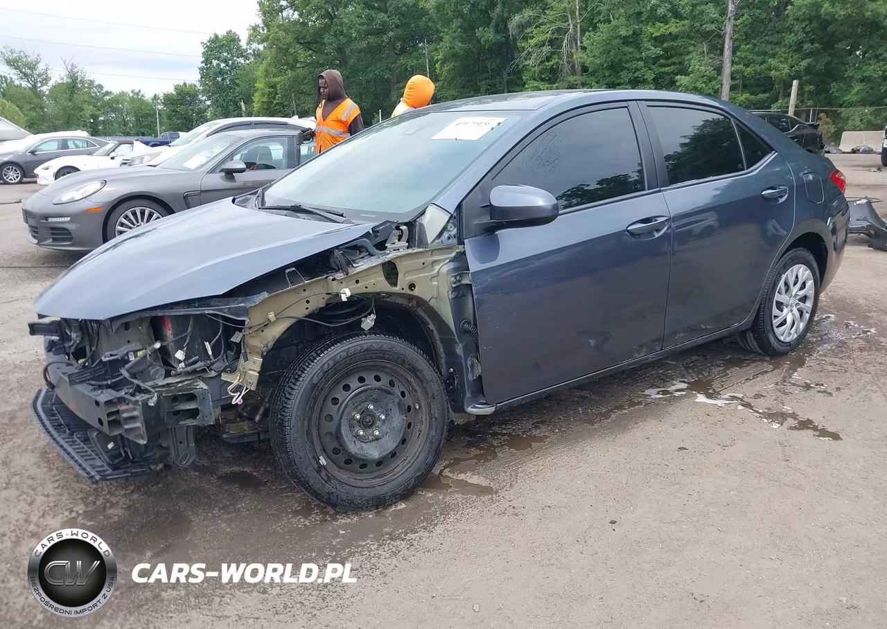 2018 Toyota Corolla Le VIN:2T1BURHE9JC032695 - 2
