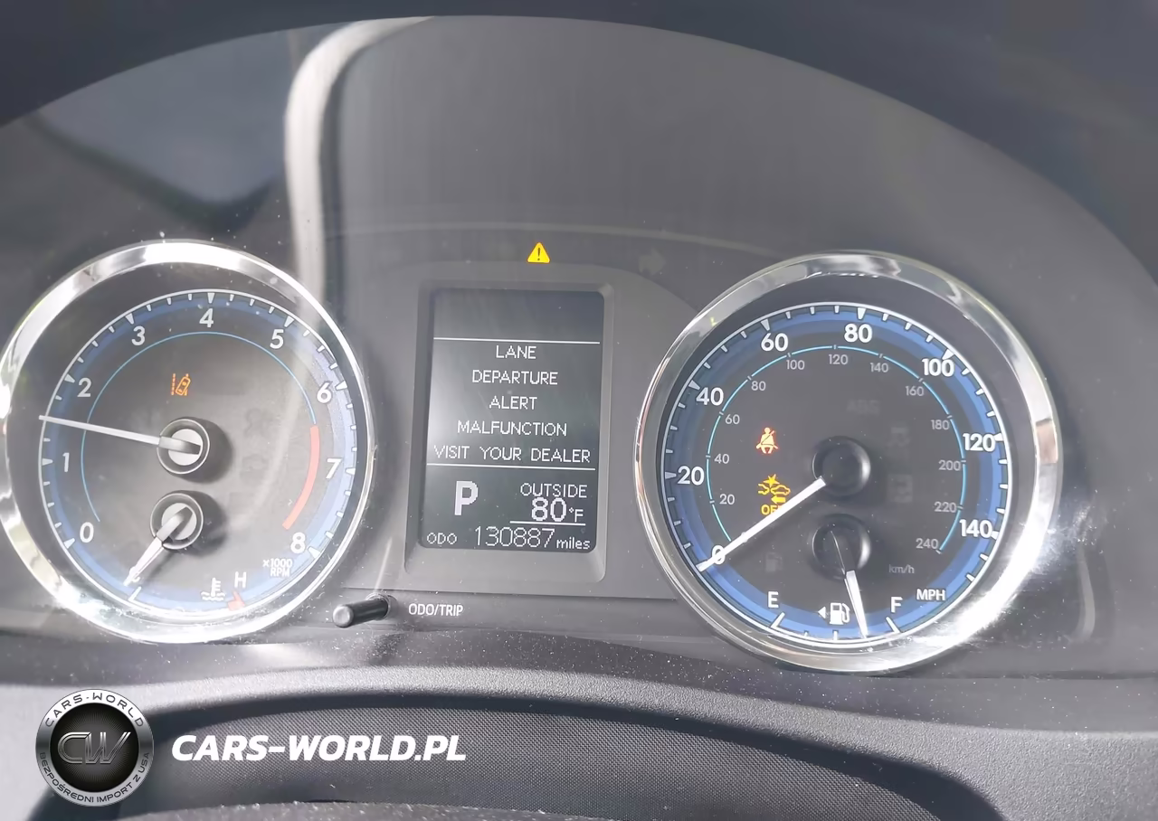 2018 Toyota Corolla Le VIN:2T1BURHE9JC032695 - 7