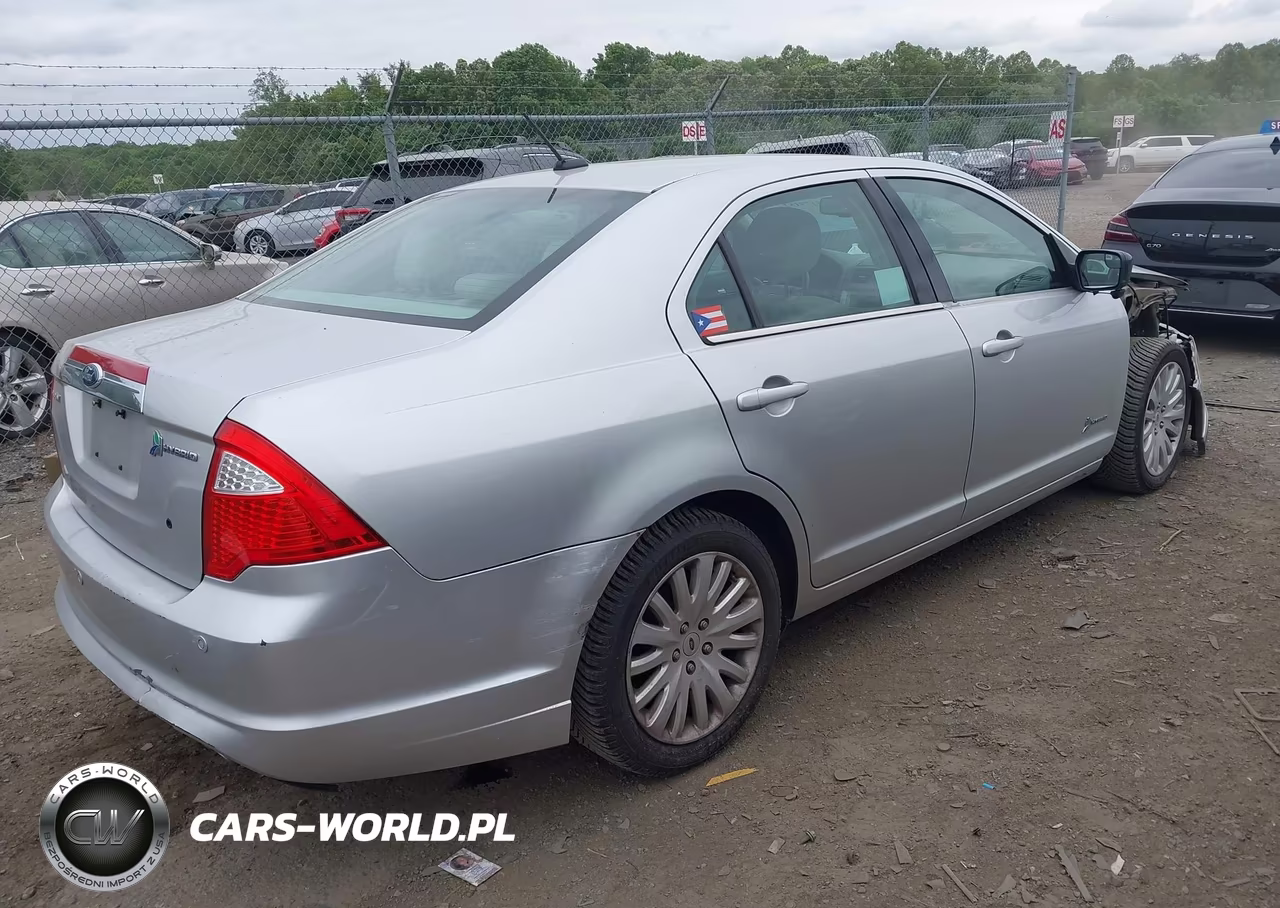 2011 Ford Fusion Hybrid VIN:3FADP0L31BR264422 - 4