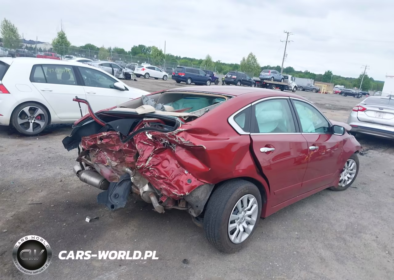 2015 Nissan Altima 2.5 S VIN:1N4AL3AP1FC416516 - 4