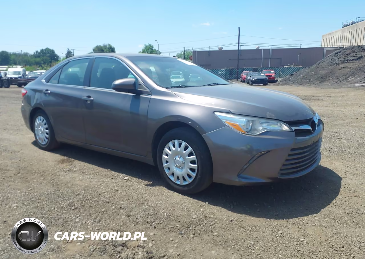 2016 Toyota Camry Le