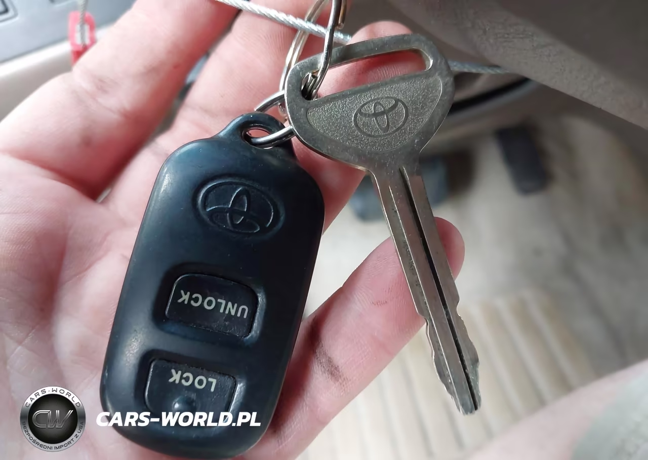 2000 Toyota Camry Le VIN:4T1BG22K0YU690508 - 11
