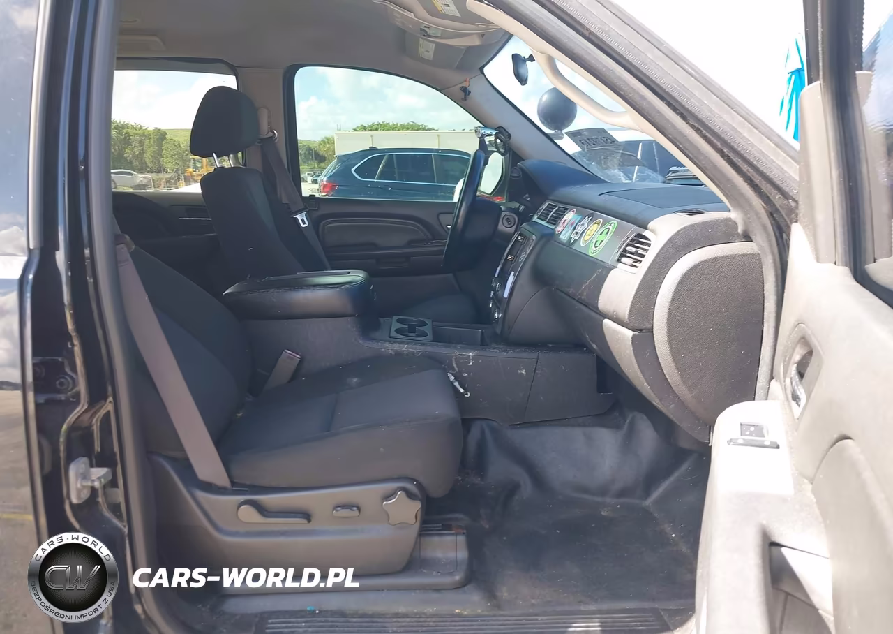 2014 Chevrolet Tahoe Commercial Fleet VIN:1GNLC2E09ER210860 - 5