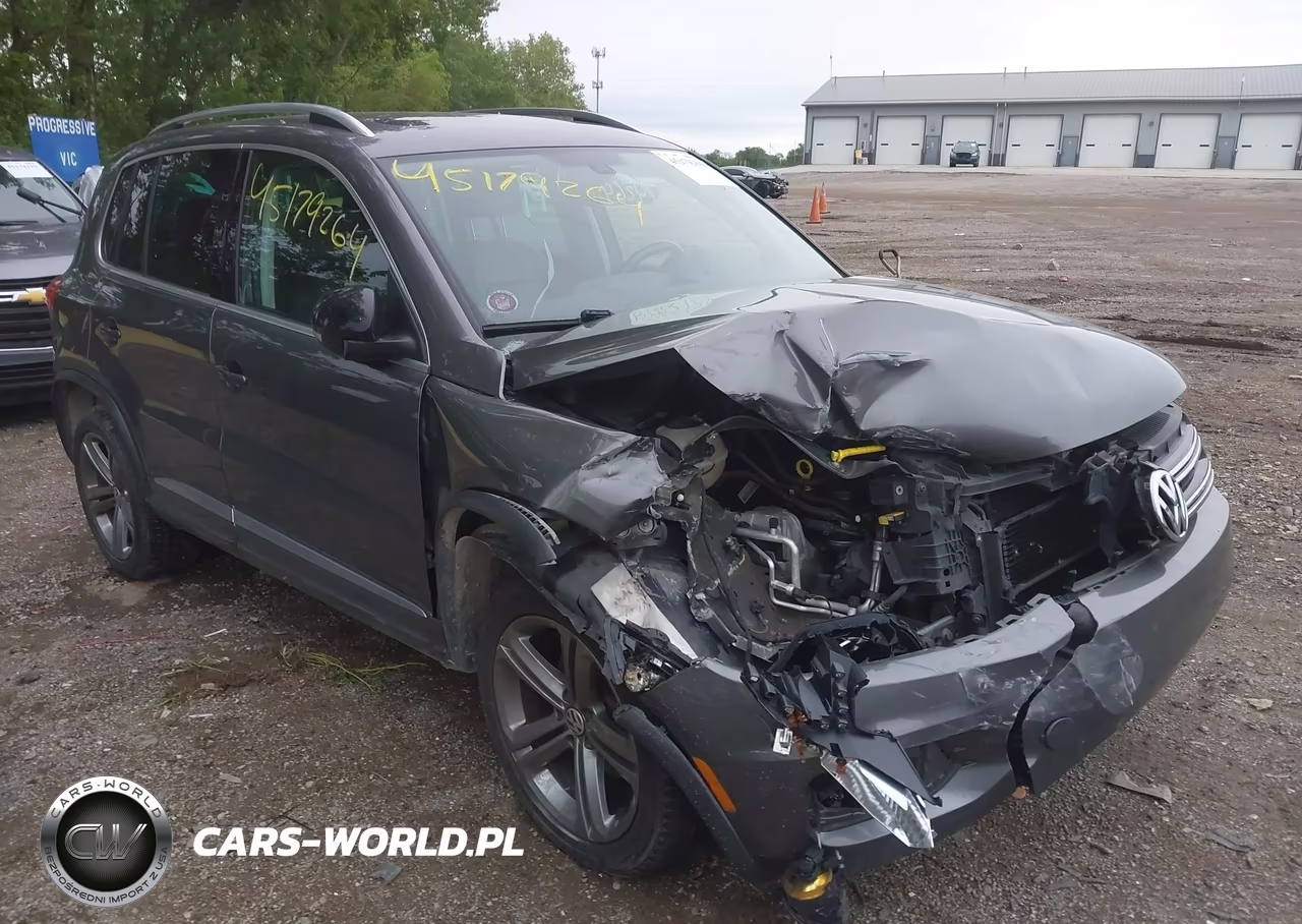 2017 Volkswagen Tiguan 2.0T Sport VIN:WVGUV7AX8HK041270 - 6