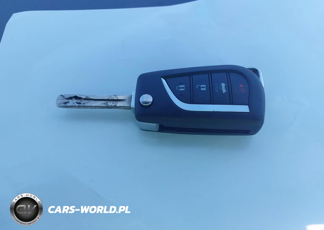 2018 Toyota Camry Le VIN:4T1B11HK9JU576841 - 11