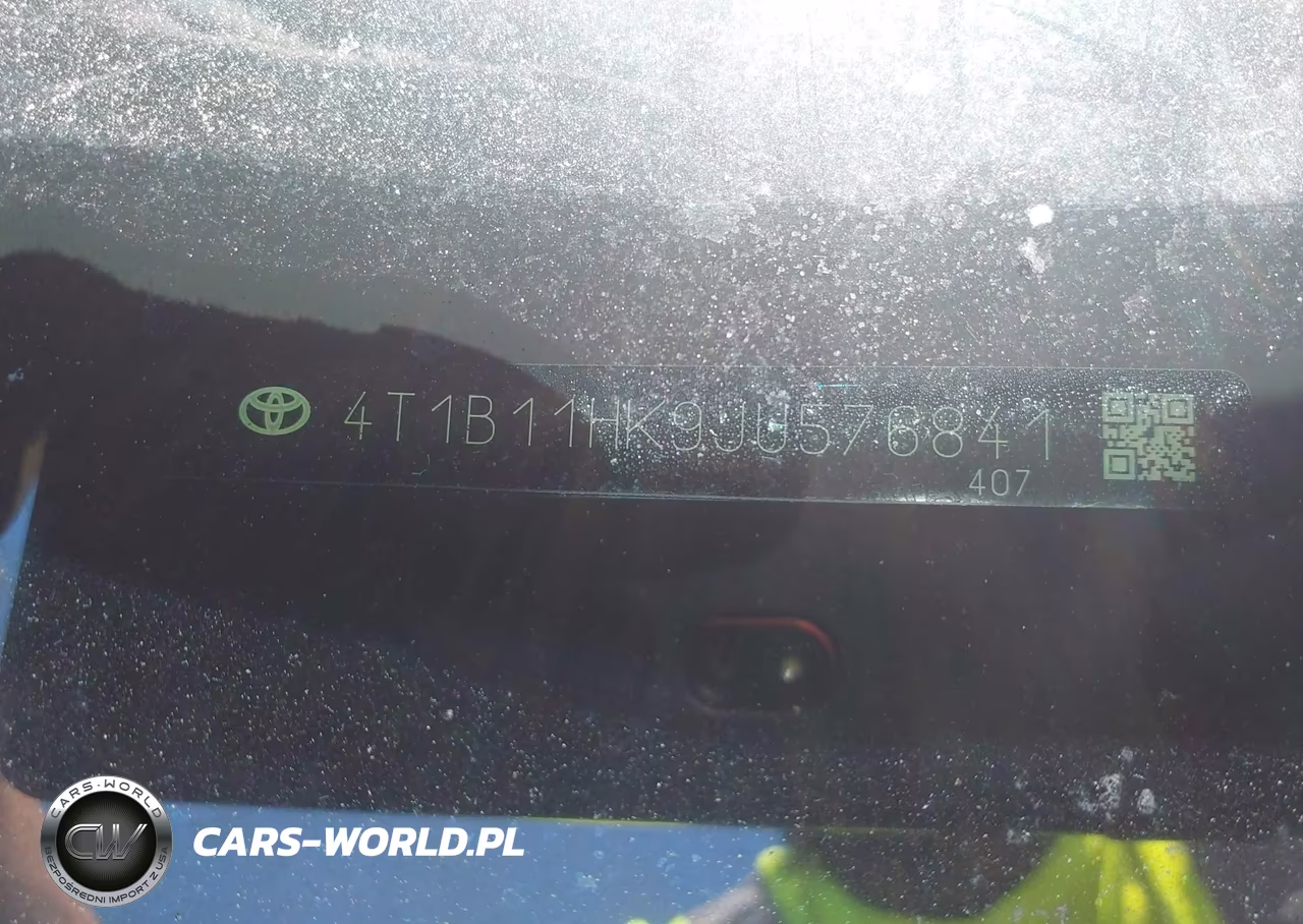 2018 Toyota Camry Le VIN:4T1B11HK9JU576841 - 9